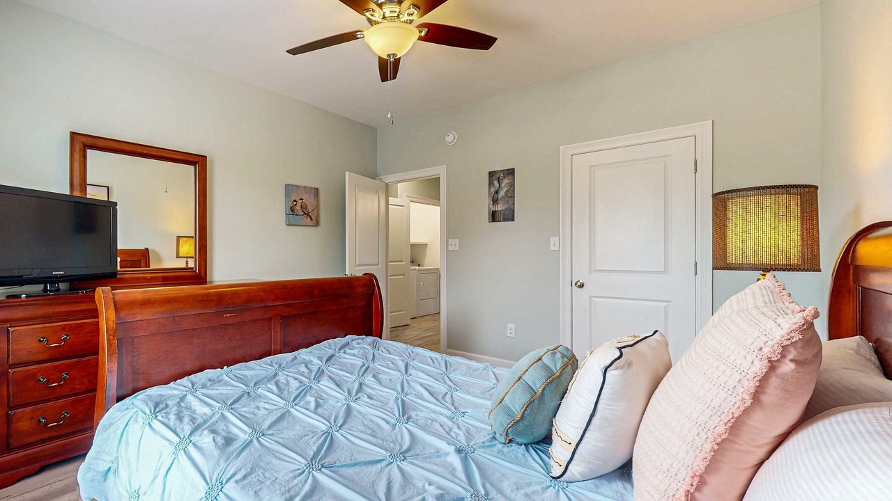 Photo of Bedroom in Audubon Place