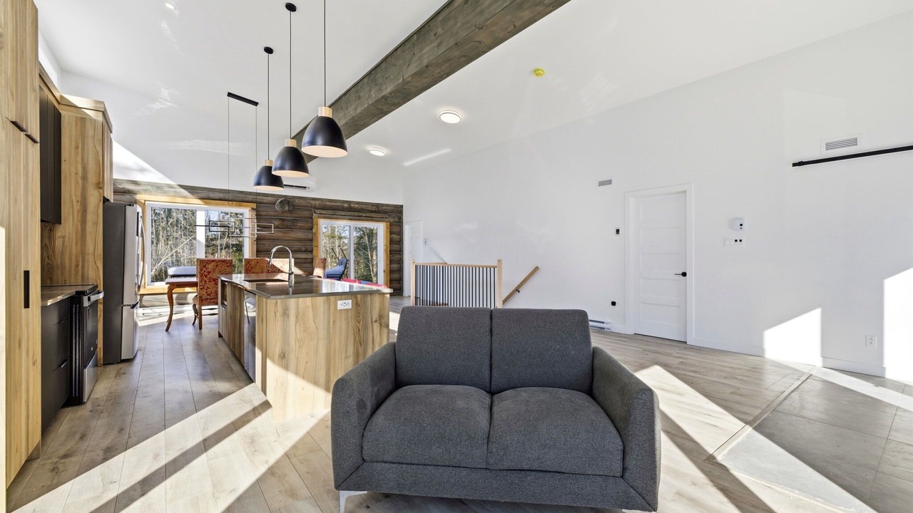 Photo of Livingroom in Saint-Gabriel-de-Brandon