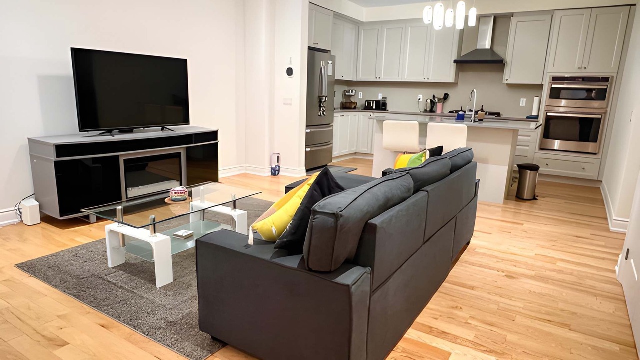 Photo of Livingroom in Ajax