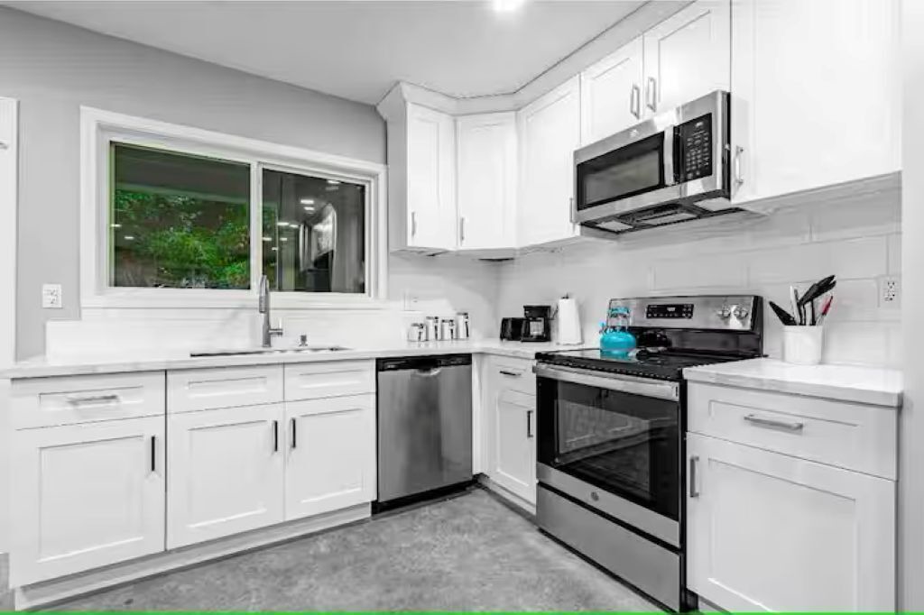 Photo of Kitchen in Freetown - Port Rico