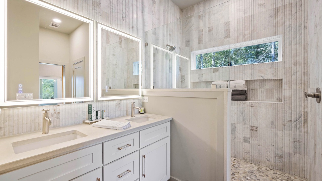 Photo of Bathroom in Lake Oconee