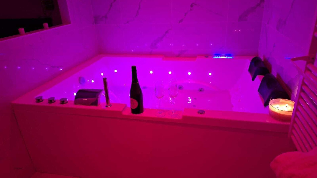 Photo of Bathroom in Bourguebus