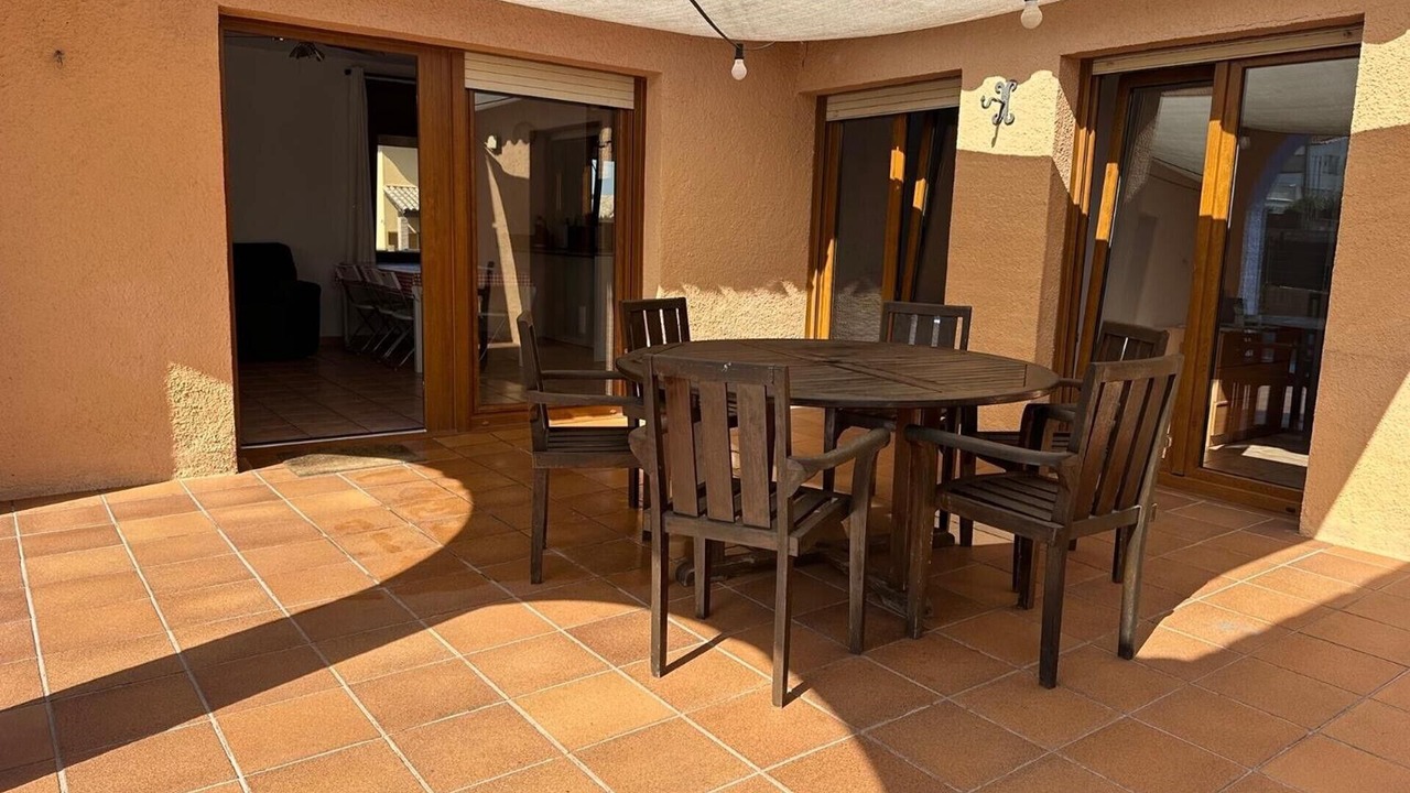 Photo of Outdoor in Pals