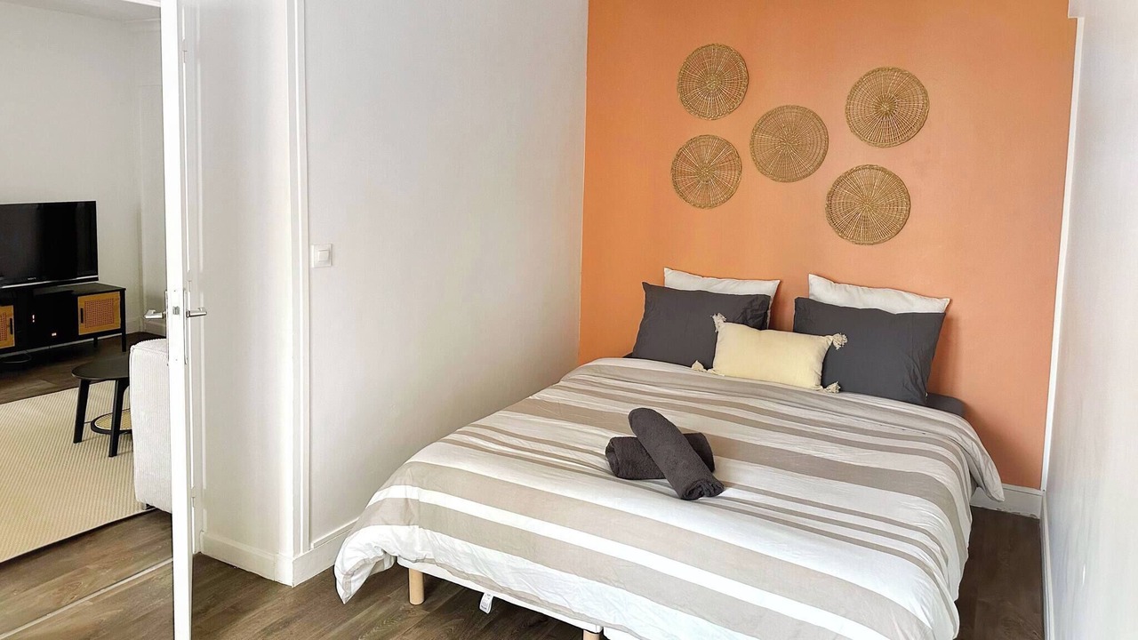 Photo of Bedroom in 20th Arrondissement