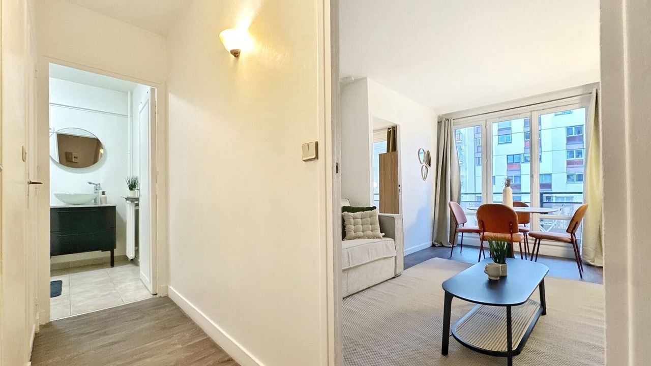 Photo of Livingroom in 20th Arrondissement