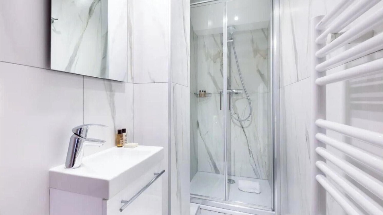 Photo of Bathroom in Quartier de la Roquette