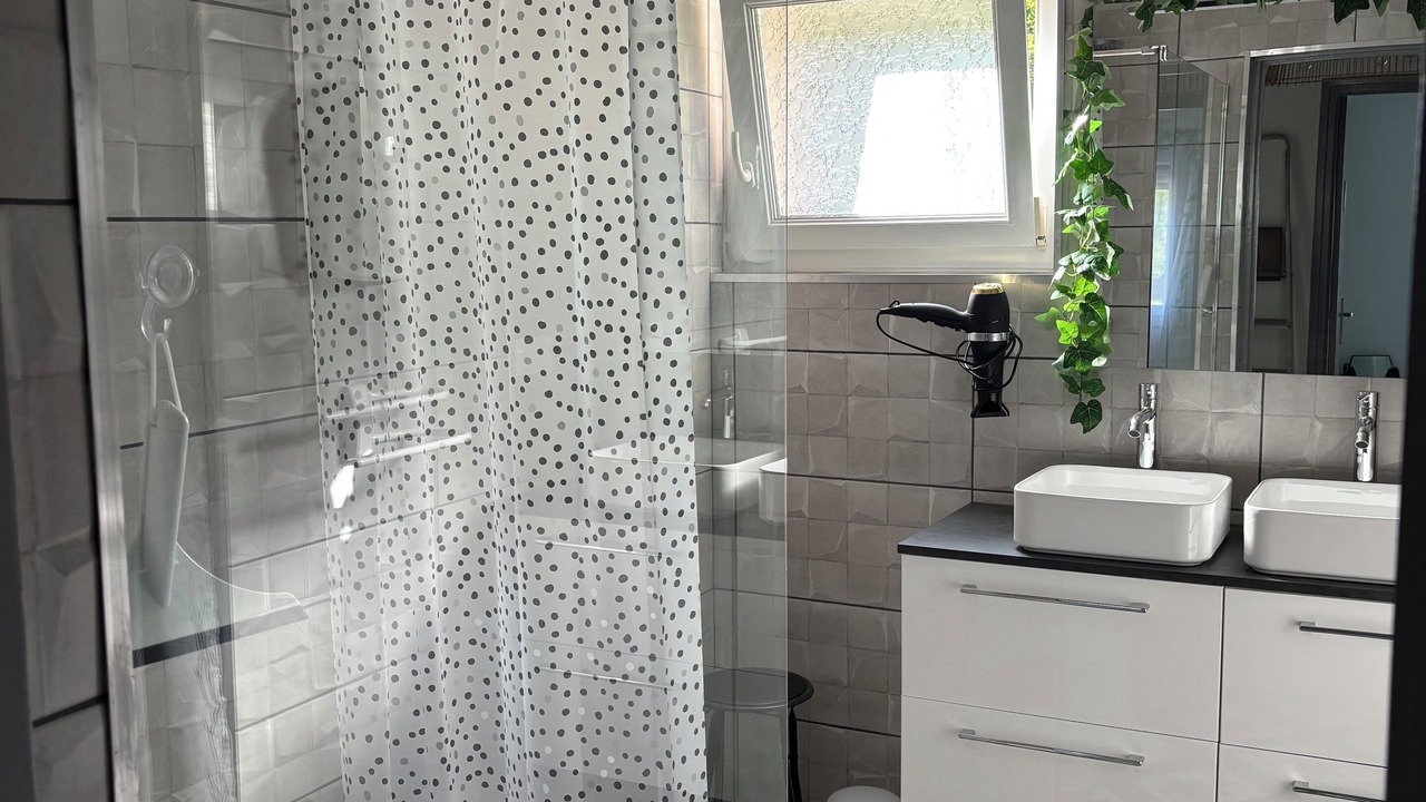Photo of Bathroom in Aston