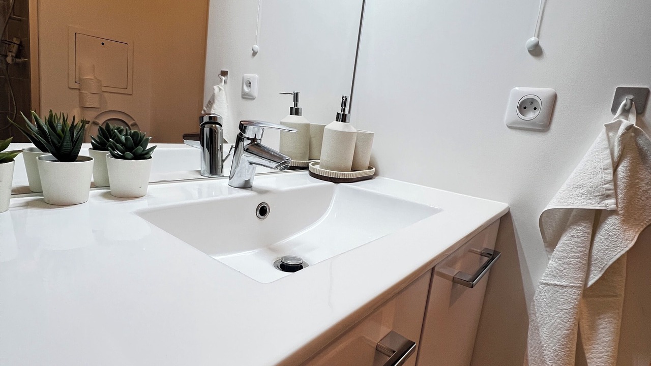 Photo of Bathroom in Plateau — Pyramide