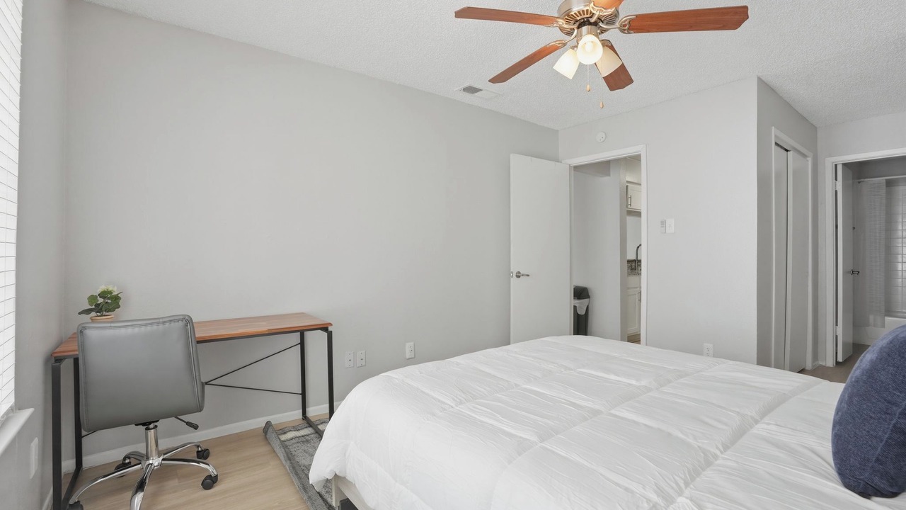 Photo of Bedroom in North San Antonio - SAT