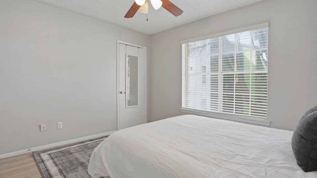Photo of Bedroom in North San Antonio - SAT