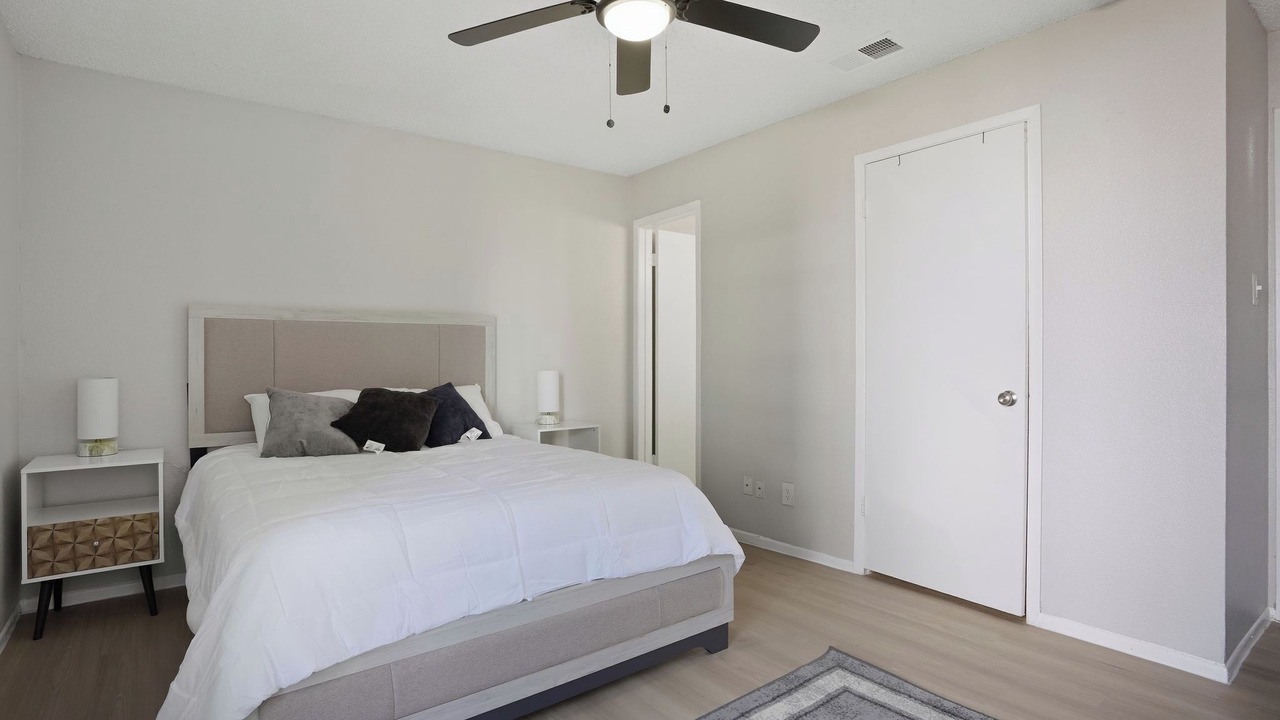 Photo of Bedroom in North San Antonio - SAT