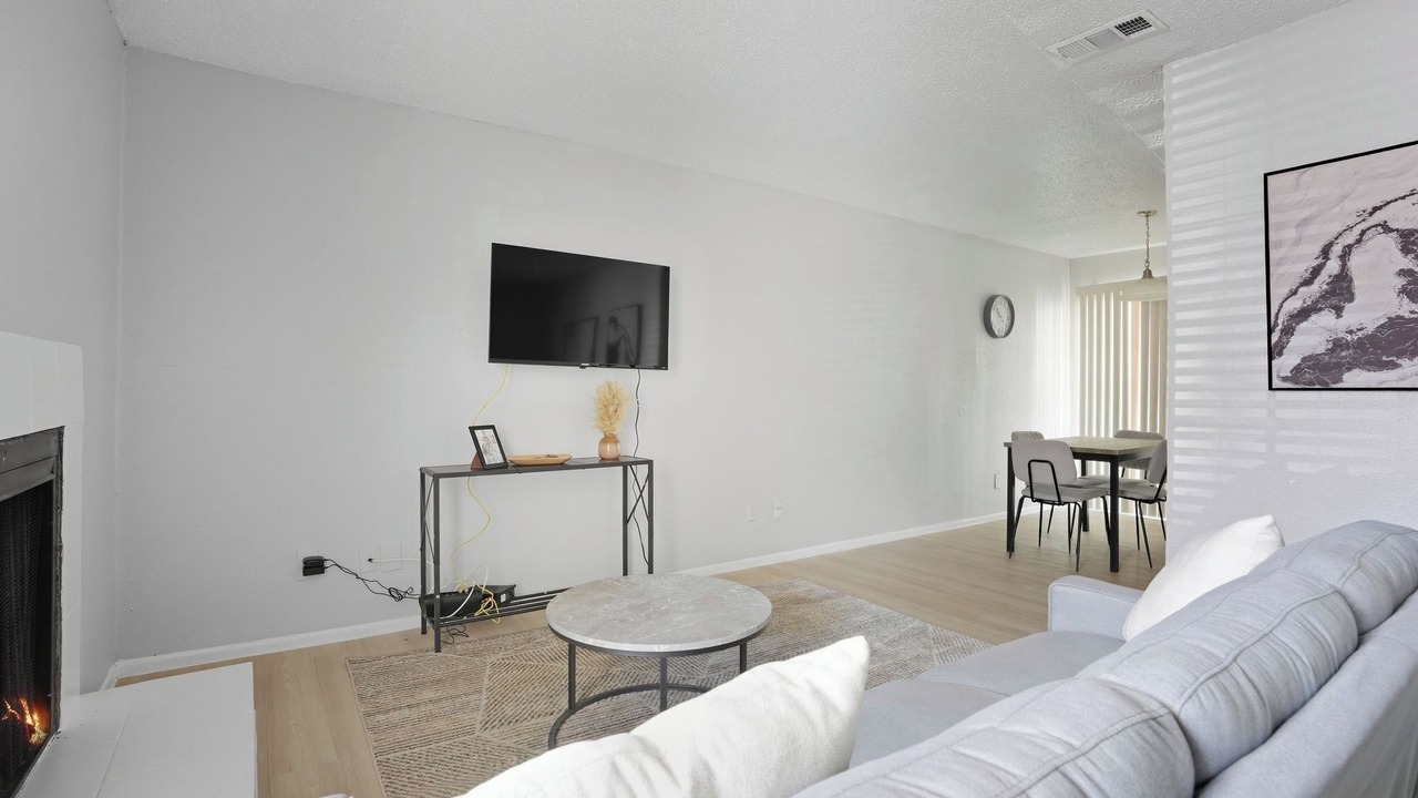 Photo of Livingroom in North San Antonio - SAT