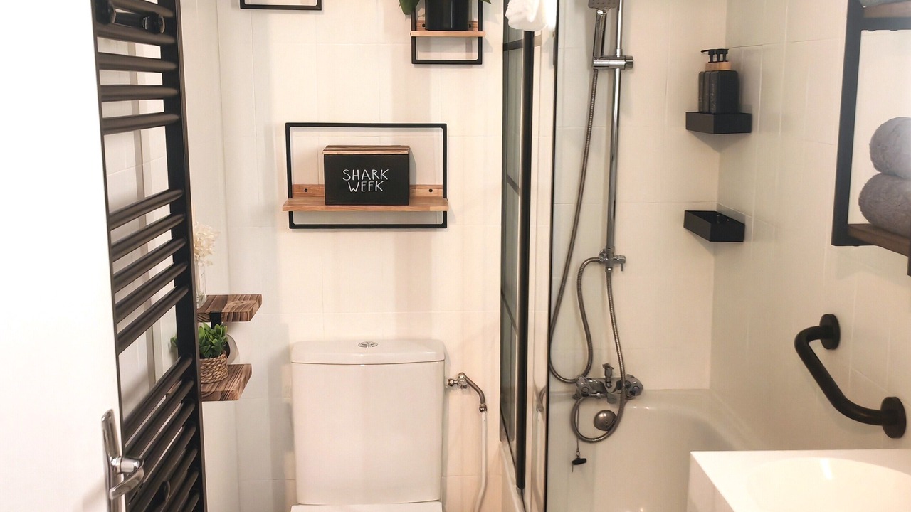 Photo of Bathroom in Savignac-les-Ormeaux