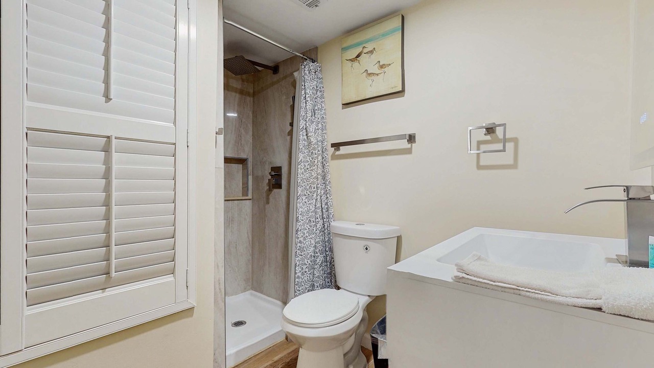 Photo of Bathroom in Holiday Isle