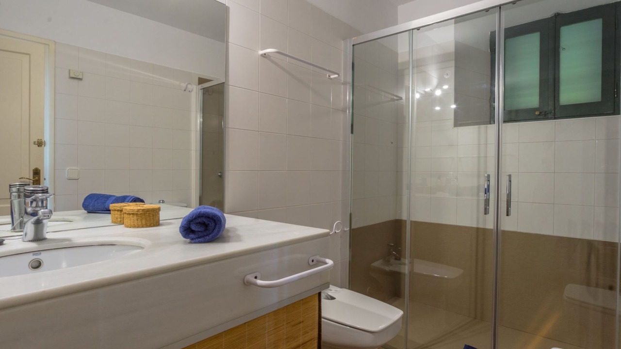 Photo of Bathroom in Albons