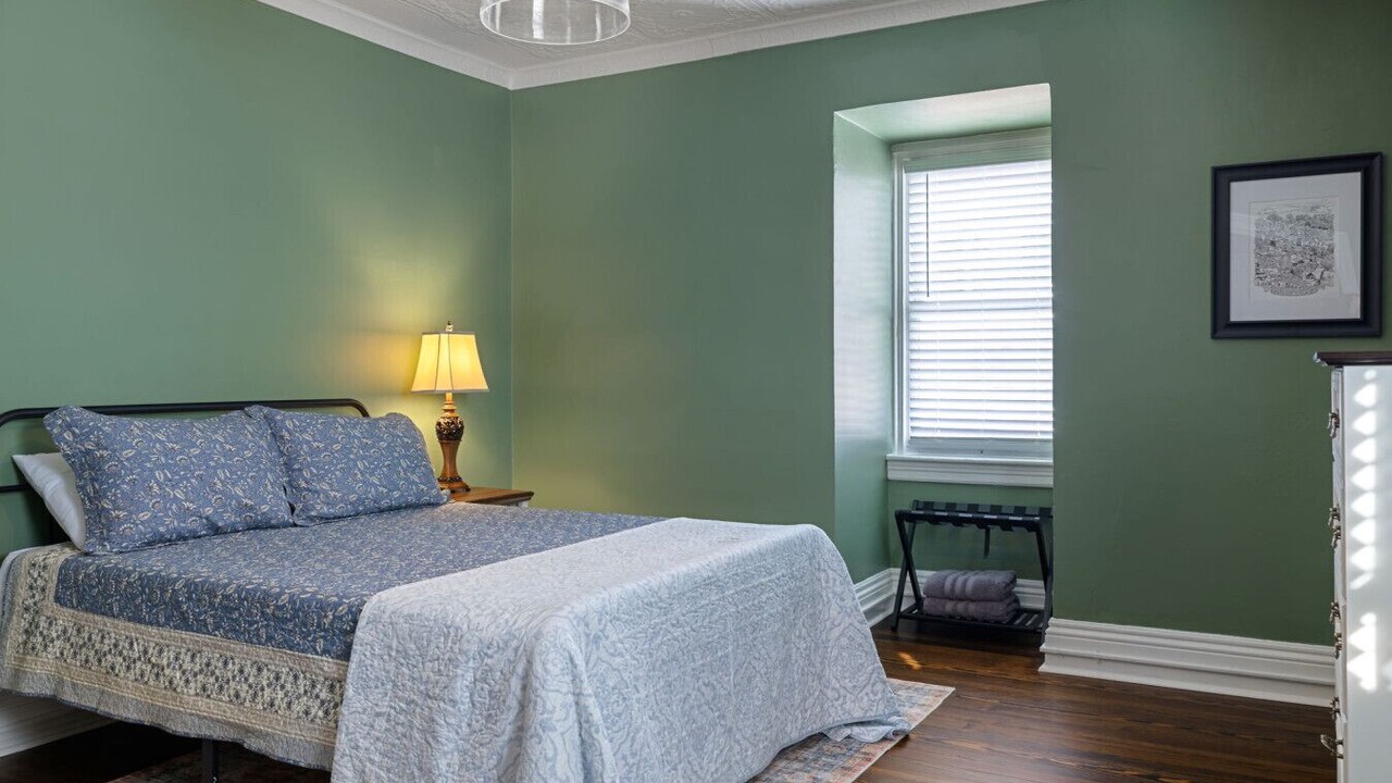 Photo of Bedroom in South Side Flats