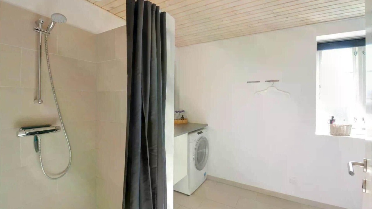 Photo of Bathroom in Øby