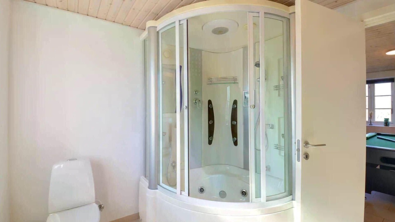 Photo of Bathroom in Øby