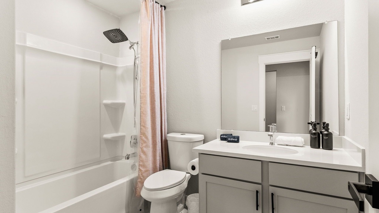 Photo of Bathroom in Del Valle