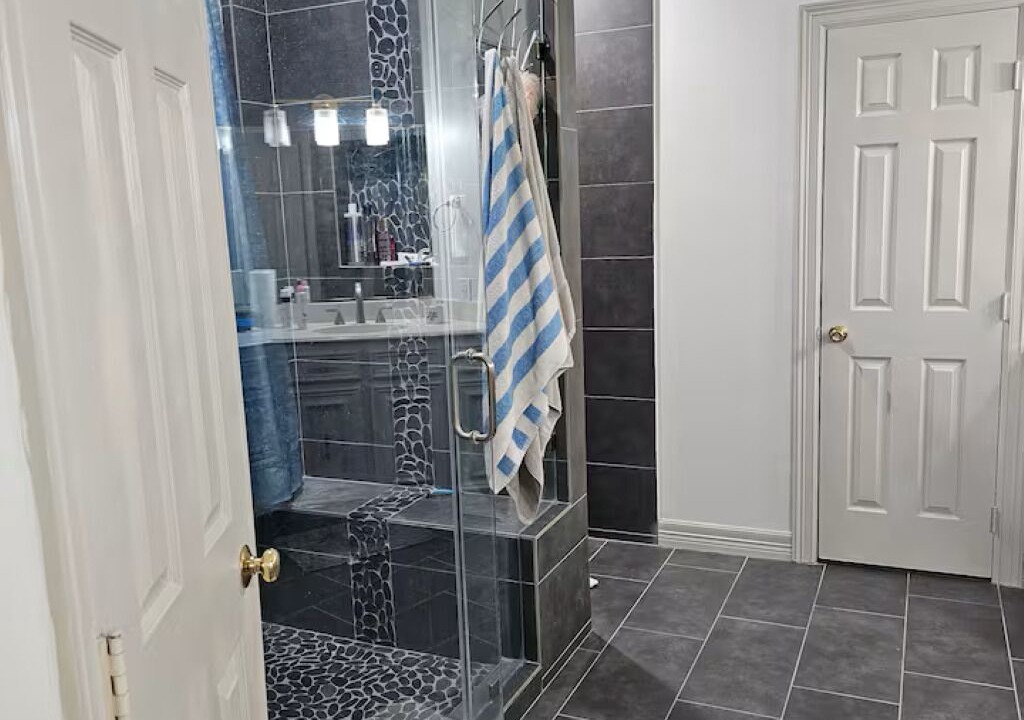 Photo of Bathroom in Clodine
