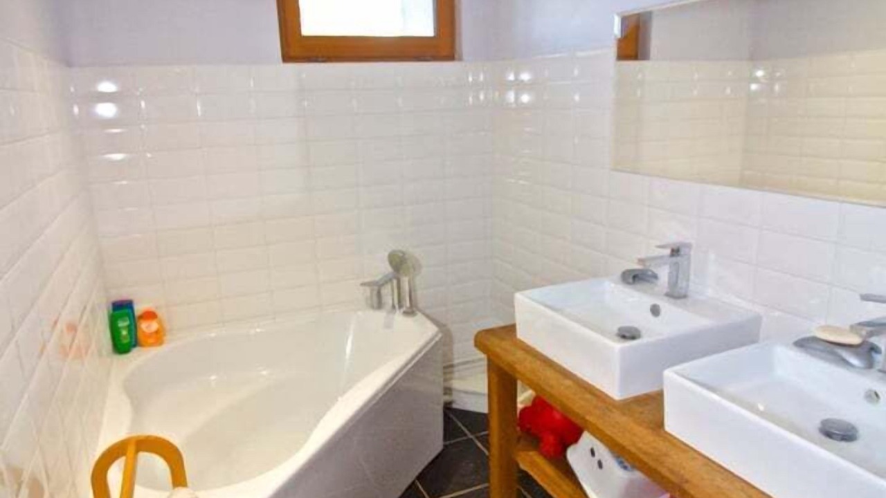 Photo of Bathroom in Sassetot-le-Mauconduit