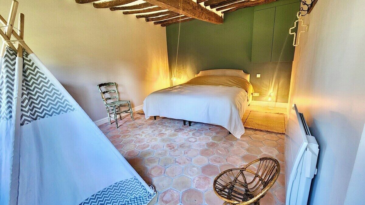 Photo of Bedroom in Bosc le Comte