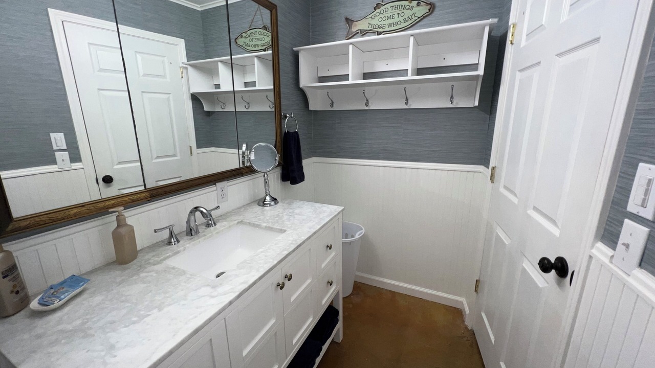 Photo of Bathroom in Homer