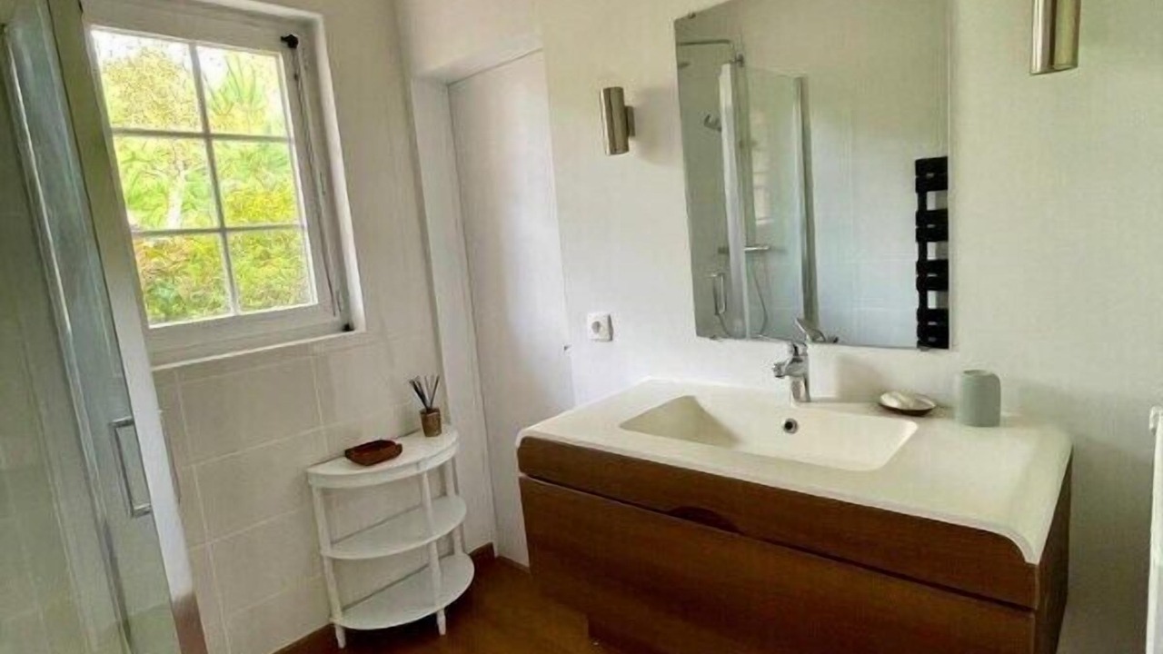 Photo of Bathroom in Saint-Pierre-le-Vieux