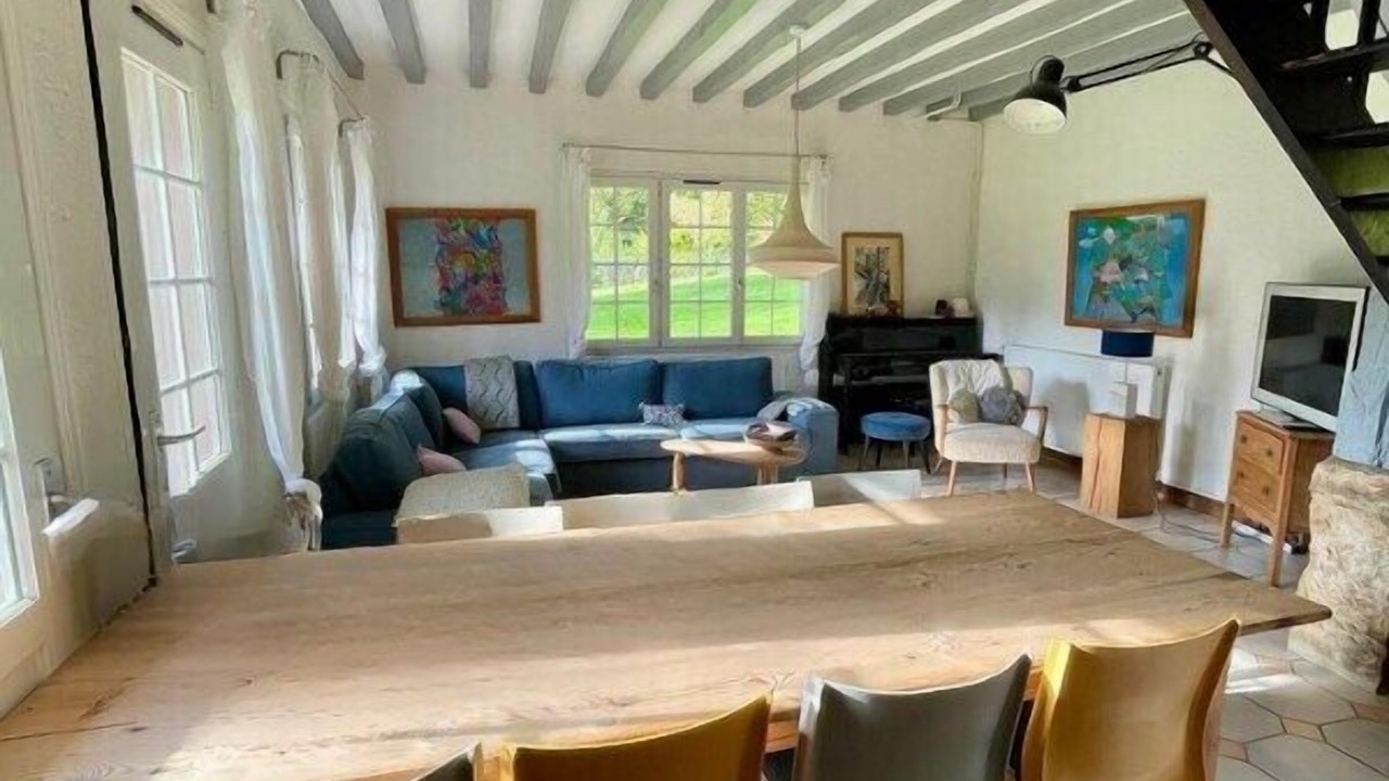 Photo of Livingroom in Saint-Pierre-le-Vieux