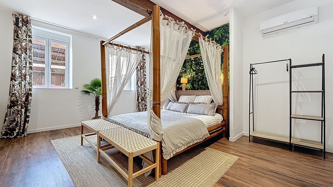 Photo of Bedroom in Villepinte