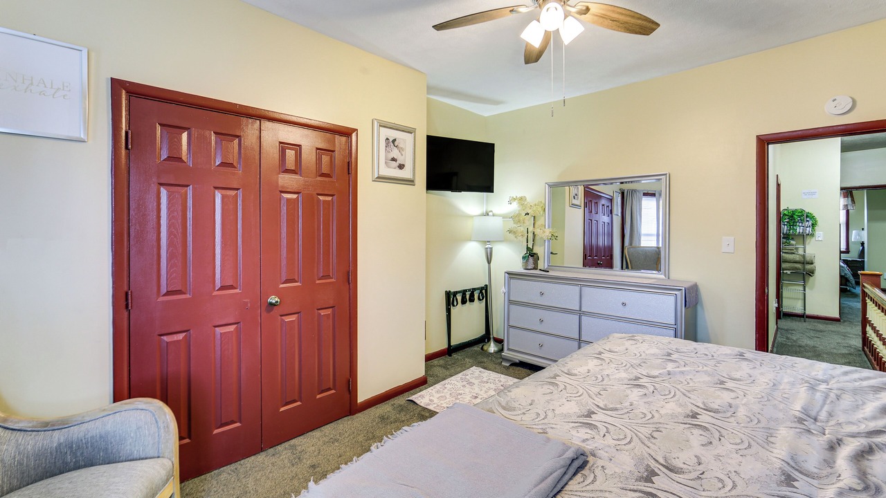 Photo of Bedroom in South Oakland