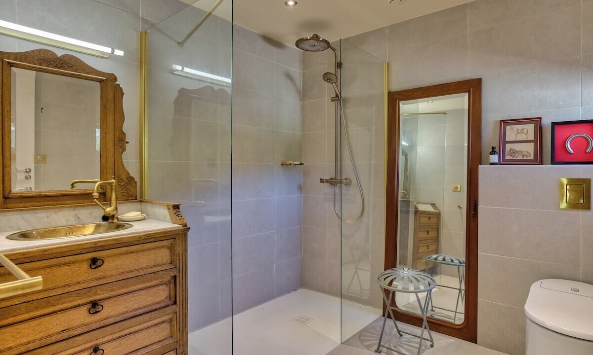 Photo of Bathroom in Saint-Wandrille-Rancon