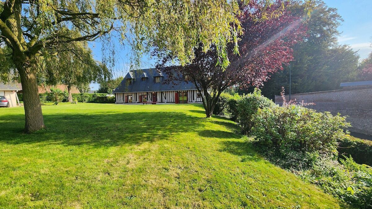 Photo of Outdoor in Bourville