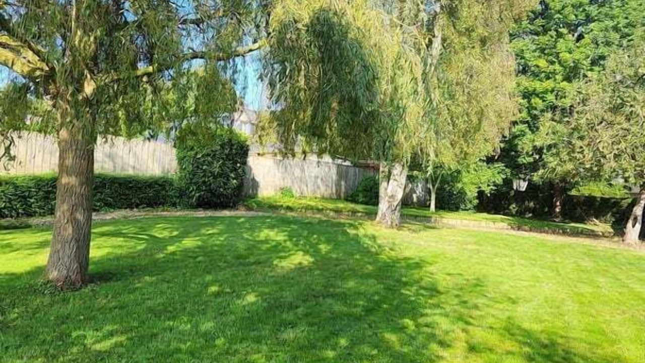 Photo of Outdoor in Bourville