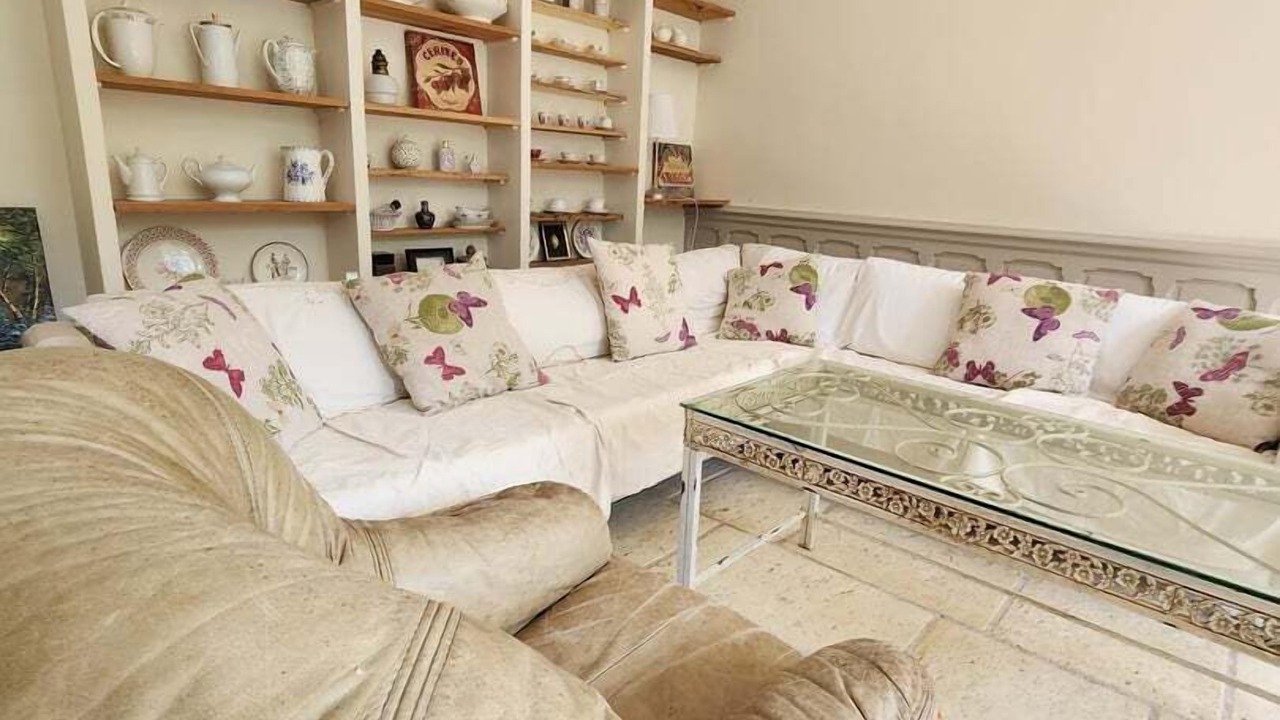 Photo of Livingroom in Saint-Vaast-Dieppedalle