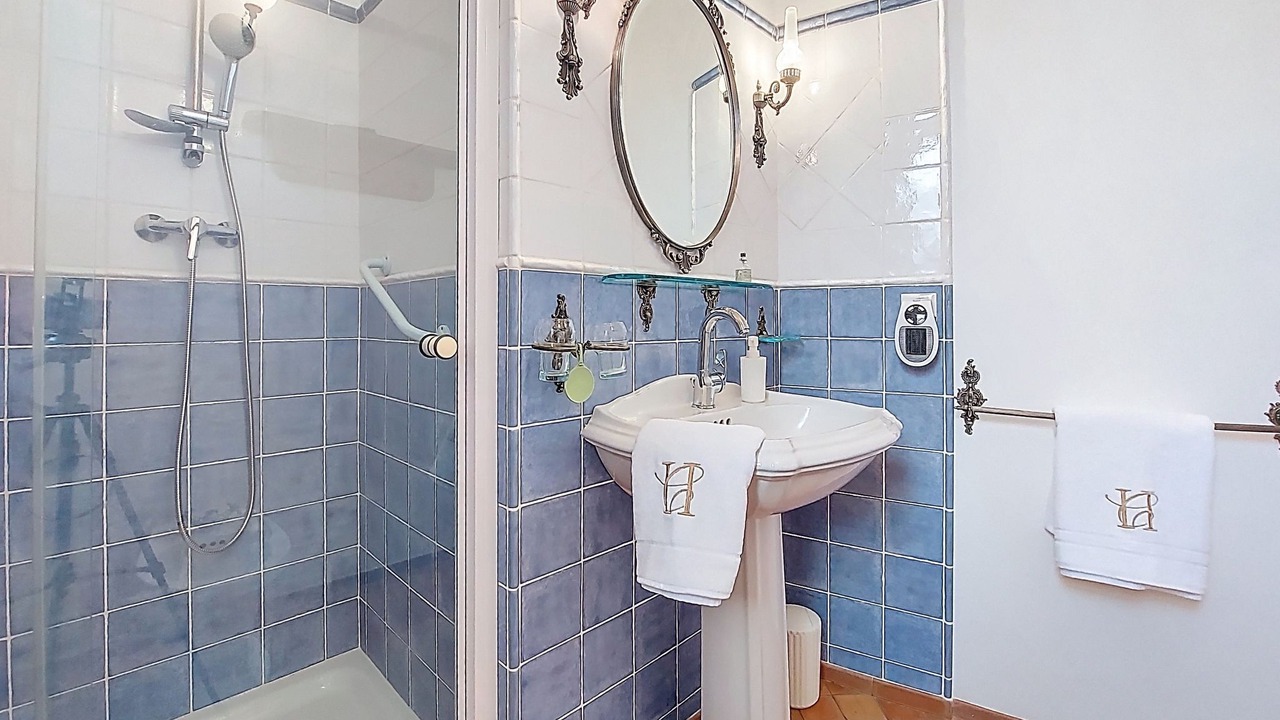 Photo of Bathroom in Banon