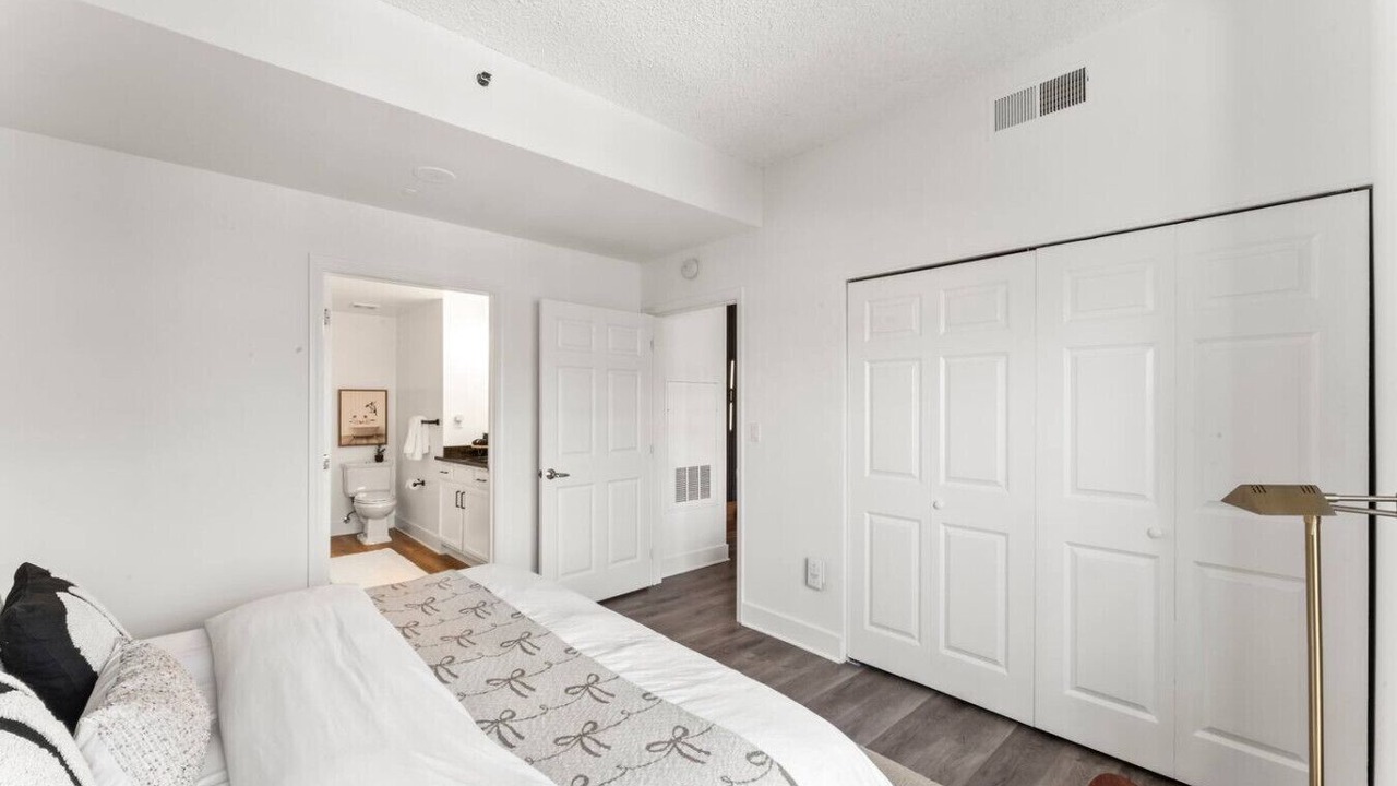Photo of Bedroom in Downtown