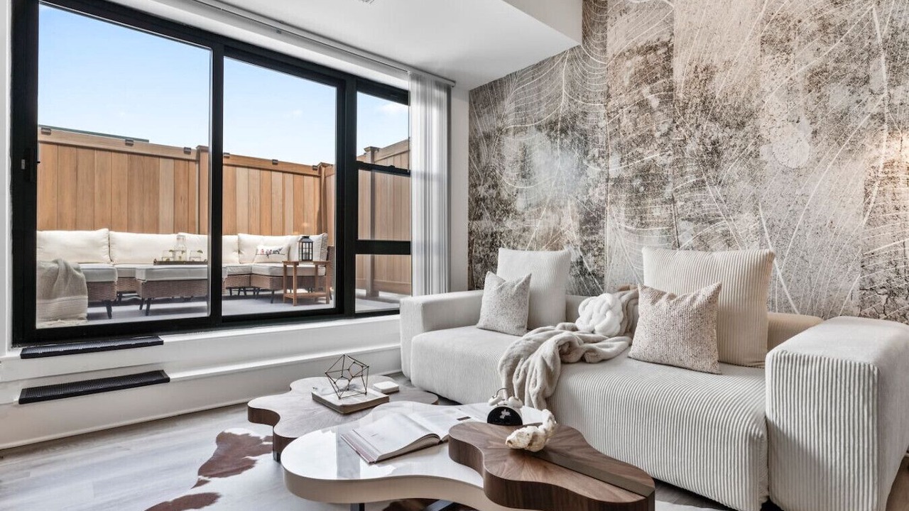 Photo of Livingroom in Downtown