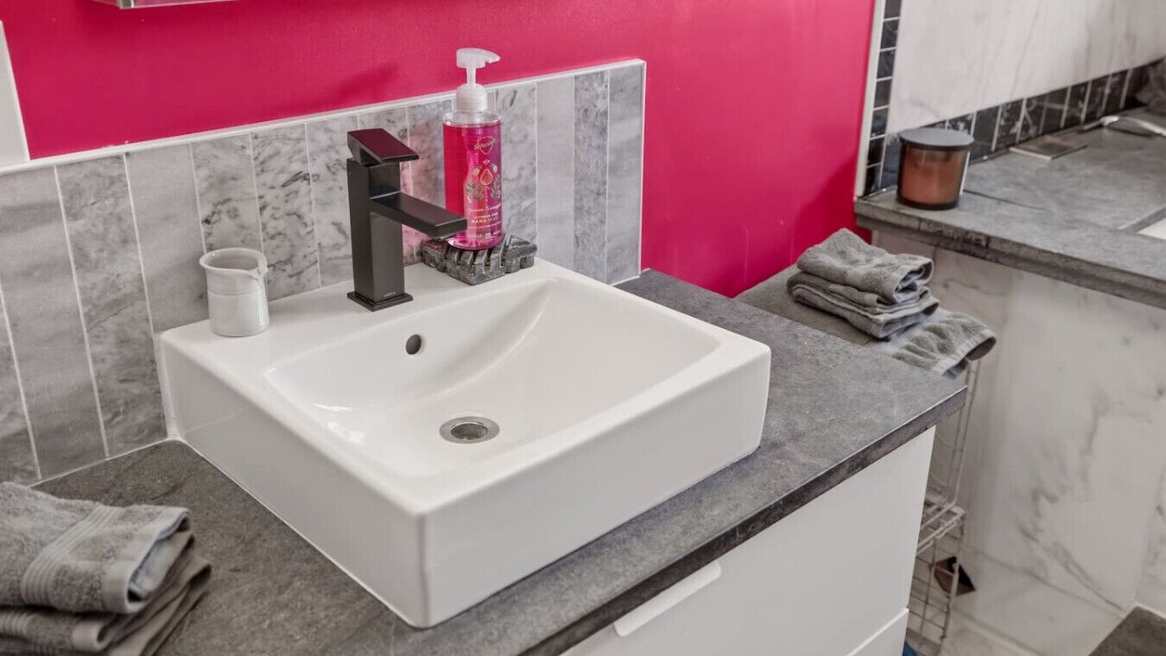 Photo of Bathroom in Woolen Mills