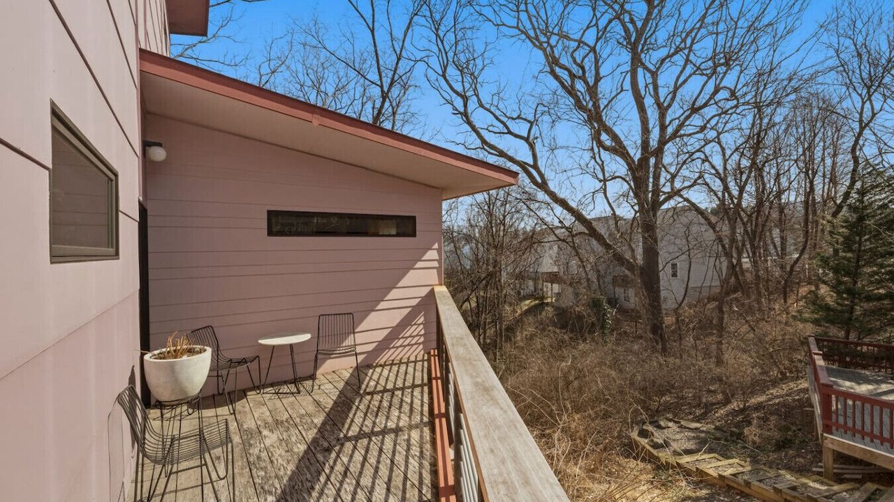 Photo of Patio Balcony in Woolen Mills