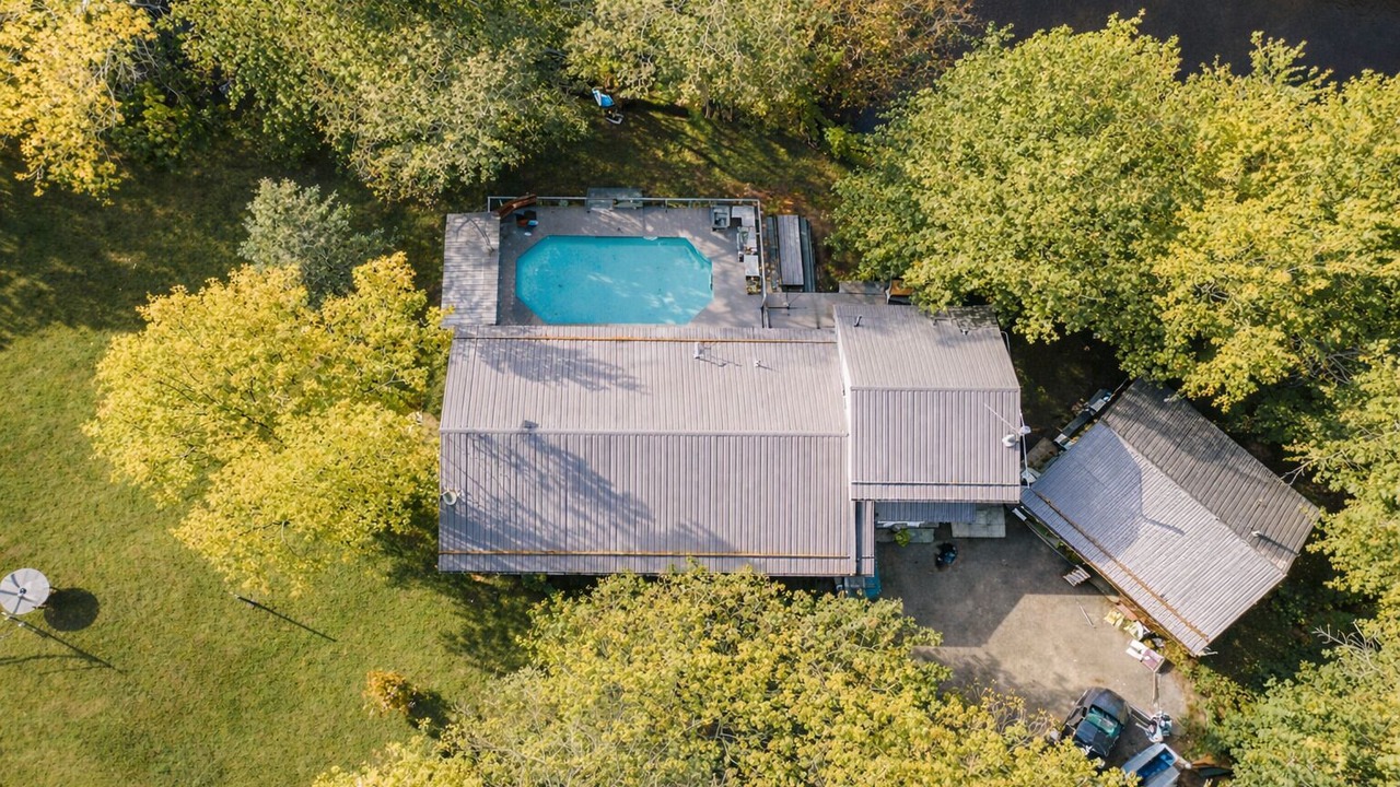 Photo of Outdoor in Tweed