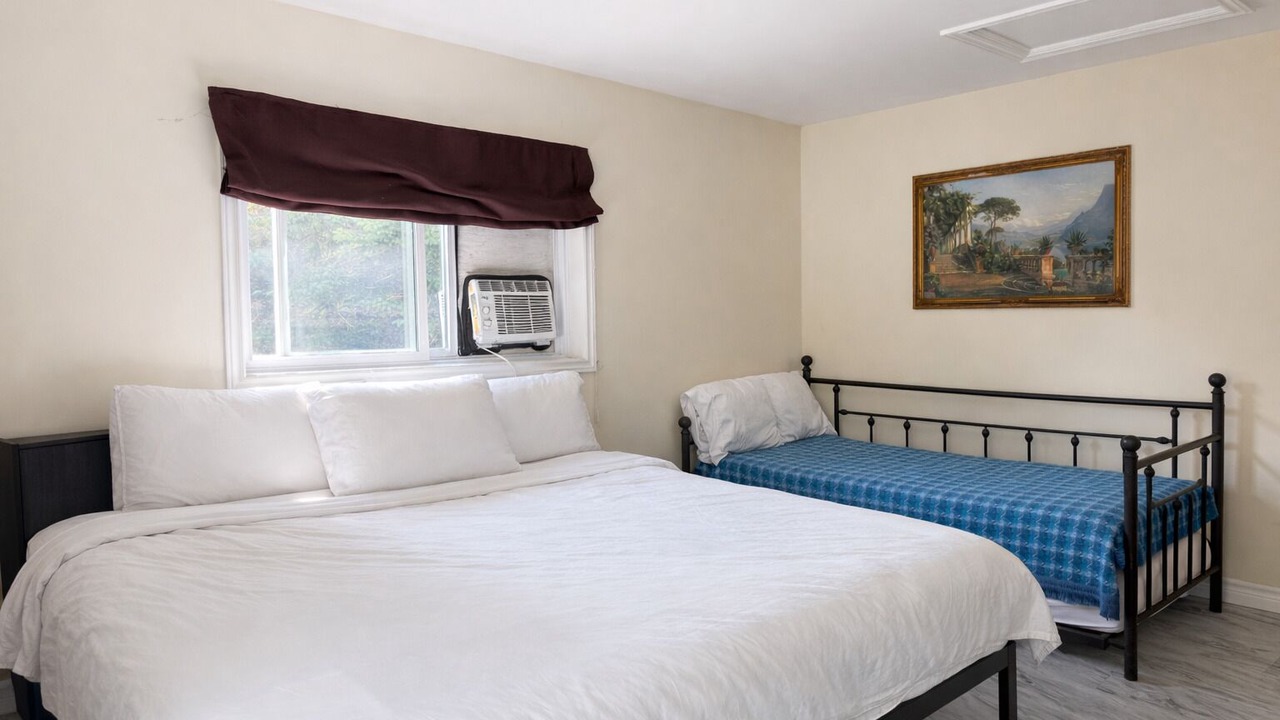 Photo of Bedroom in Tweed