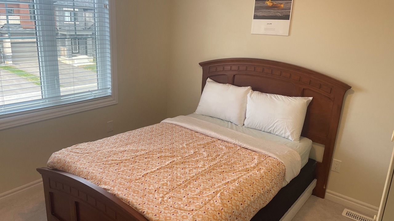 Photo of Bedroom in Thorold