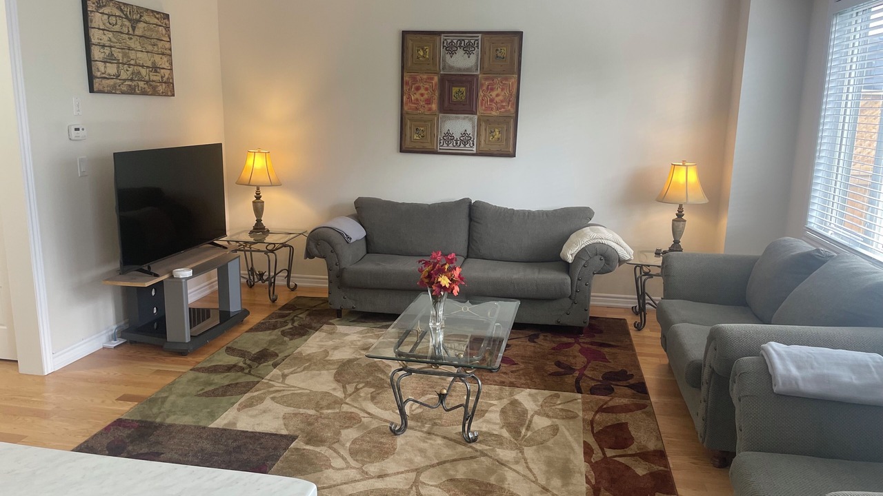 Photo of Livingroom in Thorold