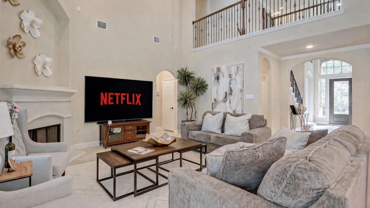 Photo of Livingroom in Spring