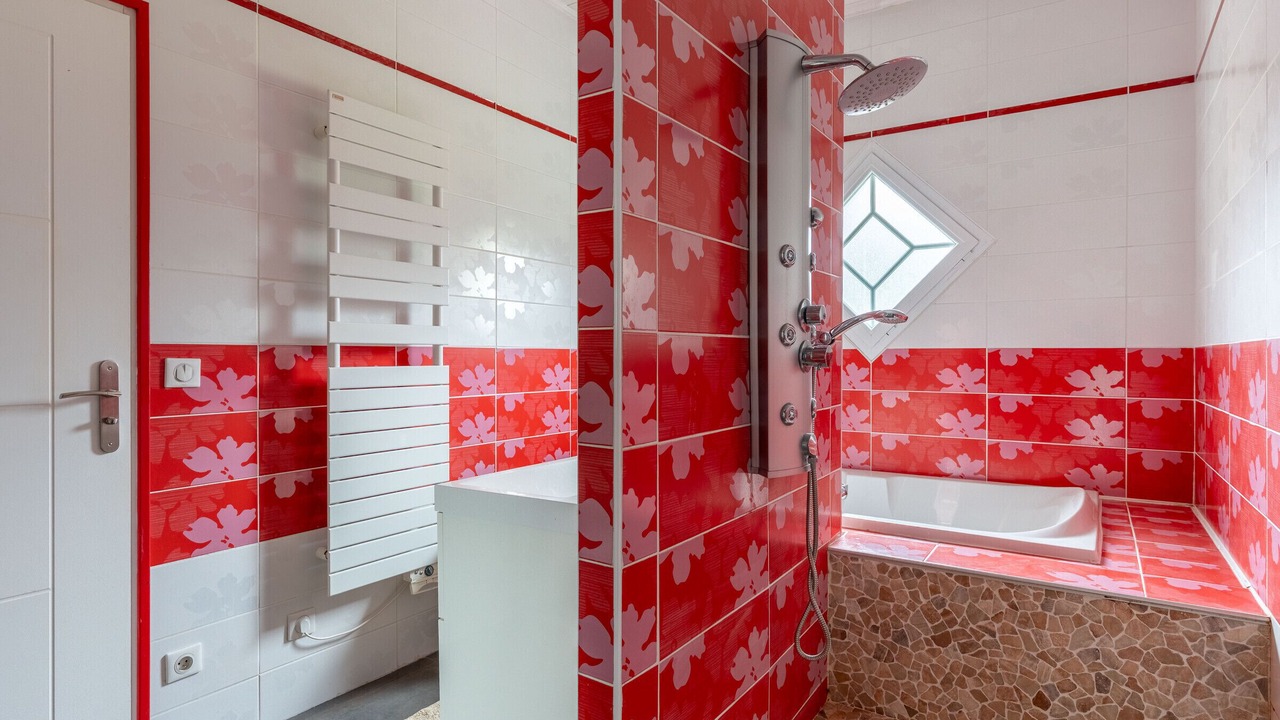 Photo of Bathroom in Parentis-en-Born