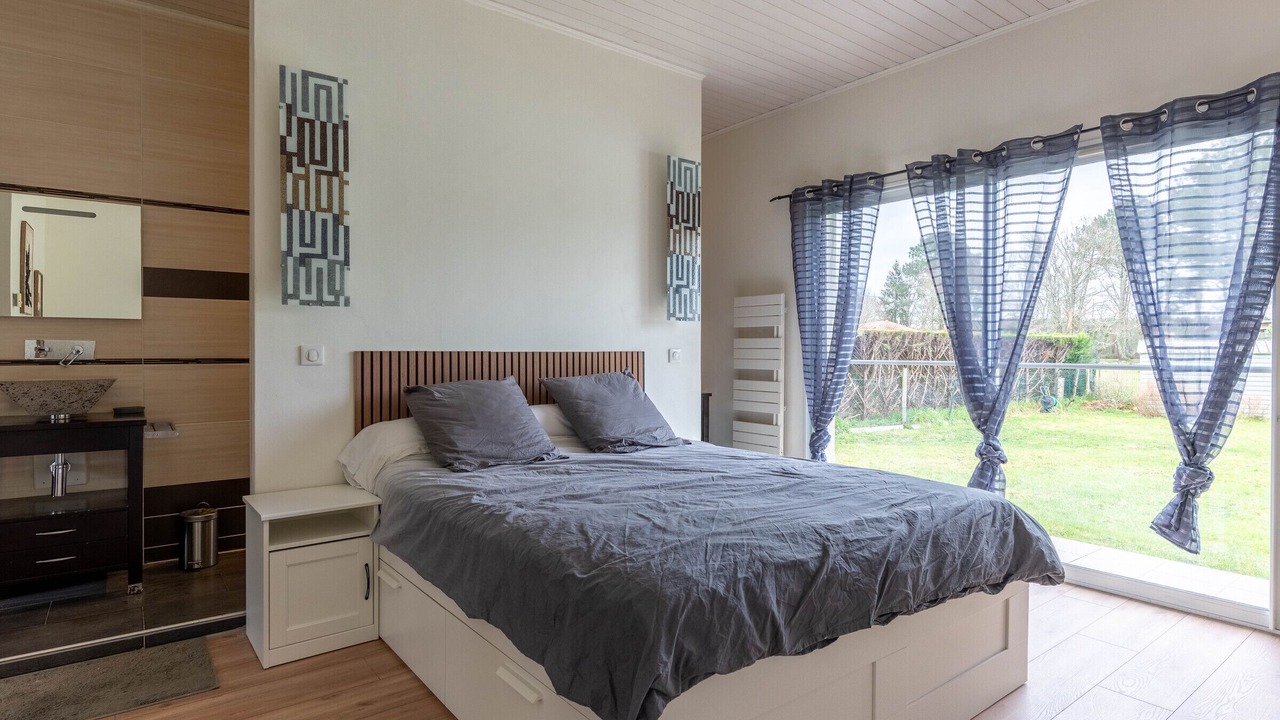 Photo of Bedroom in Parentis-en-Born