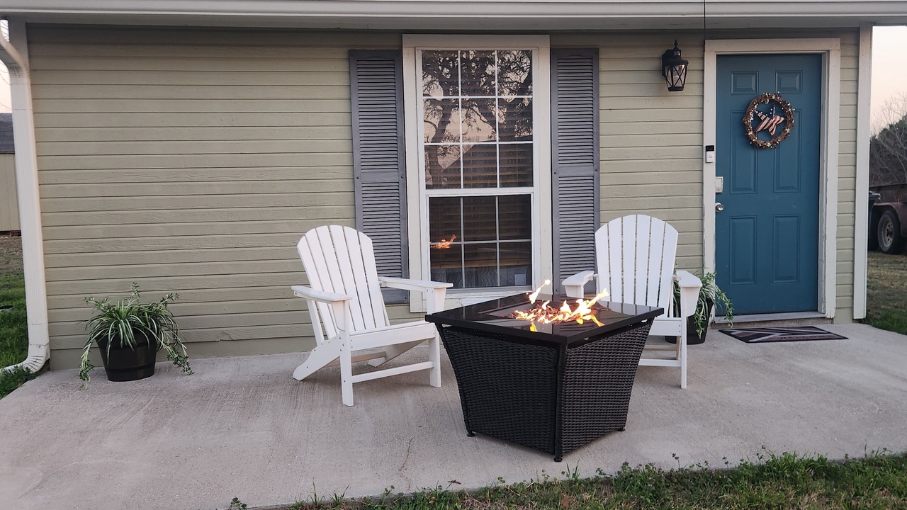 Photo of Patio Balcony in Leon Junction