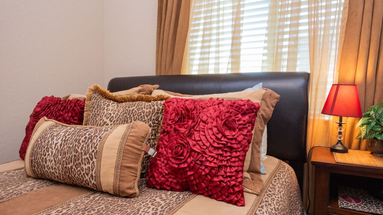 Photo of Bedroom in Crowley