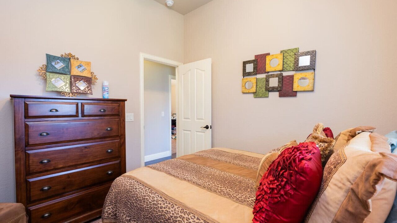 Photo of Bedroom in Crowley